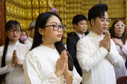 Phi Nhung, Phương Mỹ Chi dự lễ cầu siêu nhạc sĩ Lam Phương