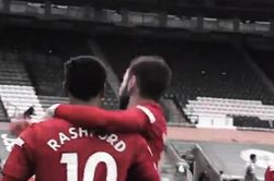 Leicester 2-2 MU: Fernandes sướng phát điên sau khi kiến tạo cho Rashford