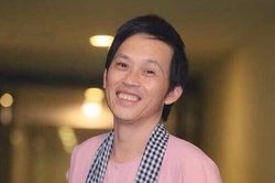 Khán giả nhói lòng nhìn nghệ sĩ Hoài Linh nén đau đớn đi diễn trở lại