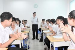 Học sinh 'ngồi nhầm lớp' chưa chắc do bệnh thành tích
