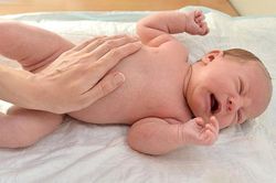 4 hành động ám chỉ sức khỏe trẻ lâm nguy hay bị bỏ qua