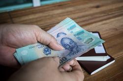 Bắt 'nữ quái' giả thầy lang trộm tiền người già