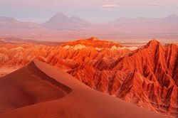 Hoang mạc khô nhất thế giới nắm giữ bằng chứng về sự sống trên Sao Hỏa