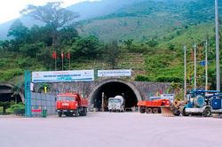 Tháo gỡ khó khăn, sớm đưa công trình mở rộng hầm Hải Vân vào khai thác