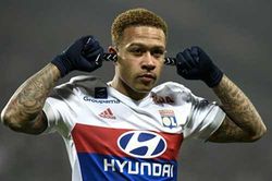 Mục tiêu Depay ngày càng xa vời với Barca
