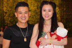 Vân Quang Long và cuộc sống hôn nhân hạnh phúc cùng vợ trẻ kém 10 tuổi