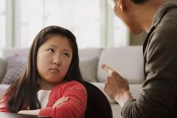 Đối phó với sở thích 'chôm đồ' của con