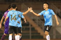 Quang Hải và dàn sao tuyển thủ thua Sài Gòn FC