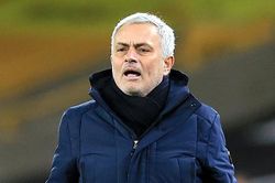 Trực tiếp Tottenham vs Fulham (01h00, 31/12): Mourinho thiếu gì để đua vô địch?