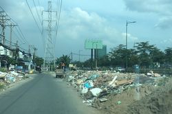 Ô nhiễm từ những bãi kinh doanh xà bần tự phát