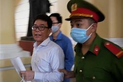 Cựu phó chánh án quận 4 bị đề nghị mức án từ 18 - 24 tháng tù