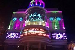 Đột kích quán karaoke lúc rạng sáng, phát hiện 55 nam thanh nữ tú dương tính với ma túy