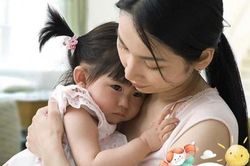 Mẹ càng bế nhiều con càng được hưởng lợi