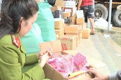 Phát hiện thu giữ số hàng hóa không rõ nguồn gốc