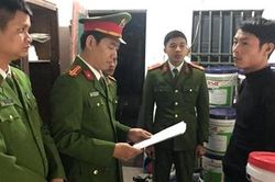 Cho 'ra lò' hàng trăm thùng sơn 'có tiếng' từ phòng trọ
