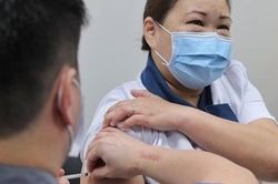 Quốc gia Đông Nam Á đầu tiên tiêm chủng vaccine COVID-19