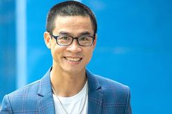 Nhà thơ Nguyễn Phong Việt: 'Ai cũng cần những quãng lặng cho mình'