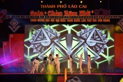 Người dân Lào Cai đón chào năm mới 2021