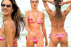 Alessandra Ambrosio lộ khuyết điểm hình thể khi mặc bikini