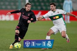 Hazard tái xuất, Real Madrid đánh rơi chiến thắng