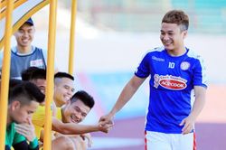 Phi Sơn khát khao cống hiến trọn đời cho đội bóng quê hương; Sài Gòn FC chiêu mộ ngoại binh cũ của Thanh Hóa