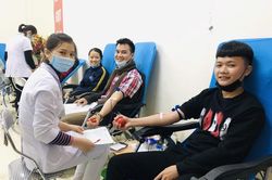 Hơn 200 phật tử chùa Viên Quang tham gia hiến máu nhân đạo