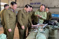 Triệt phá điểm trung chuyển hàng hóa lớn, với số lượng 10 tấn