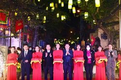 Chính thức hoạt động không gian đi bộ phía Nam phố cổ Hà Nội