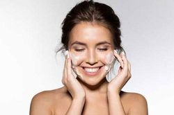 7 cách giúp thu nhỏ lỗ chân lông ở mặt hiệu quả