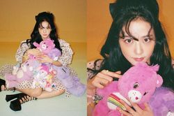 Jisoo BLACKPINK tung ảnh chào năm mới 2021 với phong cách búp bê, thông điệp siêu đơn giản