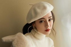 Địch Lệ Nhiệt Ba tự khen mình hết lời nhưng bất ngờ hơn là phản ứng của khán giả
