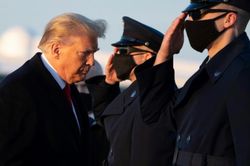 Quốc hội Mỹ lần đầu bác phủ quyết của ông Trump với một dự luật