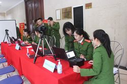 Công an Hà Nội sẵn sàng bước vào 'chiến dịch' cấp căn cước công dân gắn chíp lưu động