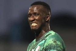 Pape Diakite chỉ trích trọng tài