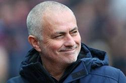 Mourinho lại 'cà khịa' cầu thủ Man United