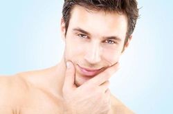Trị mụn trứng cá cực hiệu quả cho các chàng