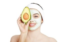 Làm đẹp toàn diện với công dụng tuyệt vời của quả bơ