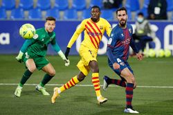Messi ghi dấu ấn trong trận thứ 500 tại La Liga