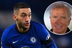 Hakim Ziyech bị chỉ trích vì 'giả vờ trượt chân' nhìn Chelsea thủng lưới