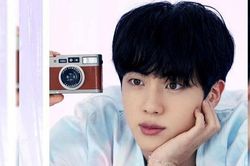 Jin BTS được bầu chọn là 'Thần tượng K-pop đẹp trai nhất'