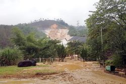 Sự cố rò rỉ nước từ đường hầm Thủy điện A Lưới : Vẫn điều tiết nước về hạ du
