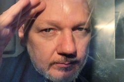 Anh từ chối dẫn độ ông Julian Assange về Mỹ