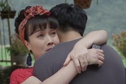 'Hướng dương ngược nắng' tập 10, màn chia tay sến súa của mẹ con Diễm Loan