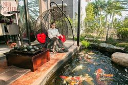 Bên trong căn biệt thự 220 m2 của Nhật Kim Anh: Góc nào cũng toát lên sự giàu có, vườn cây ao cá đều đủ cả