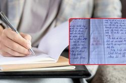 Chấm bài kiểm tra gặp học trò viết chữ xấu, cô giáo phải thốt lên 'má ơi...'