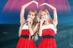 Lisa và Rosé (BlackPink) đã quay xong MV solo, sẵn sàng debut?