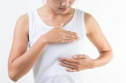 Sau cai sữa bị viêm tuyến vú có đáng lo?