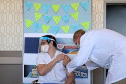 Hơn 10 triệu liều vaccine Covid-19 ở Mỹ chưa được sử dụng