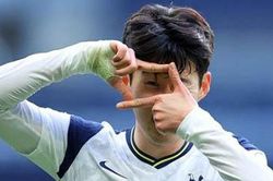 Son Heung-min lần thứ 4 liên tiếp được vinh danh cầu thủ hay nhất châu Á