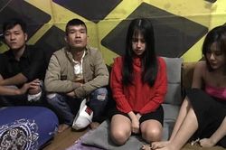Bắt quả tang 29 nam thanh nữ tú 'phê' ma túy trong nhà nghỉ